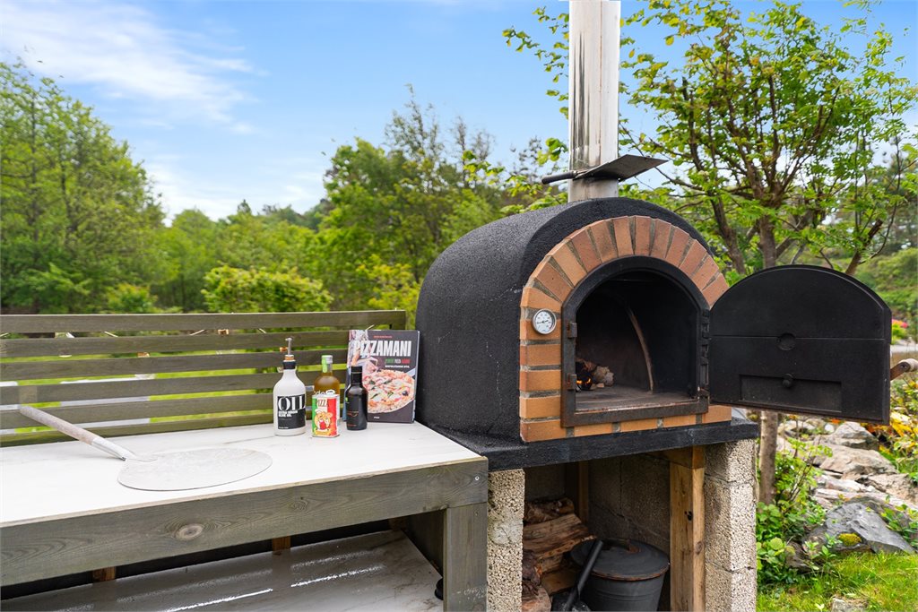 Pizzaovn er på plass
